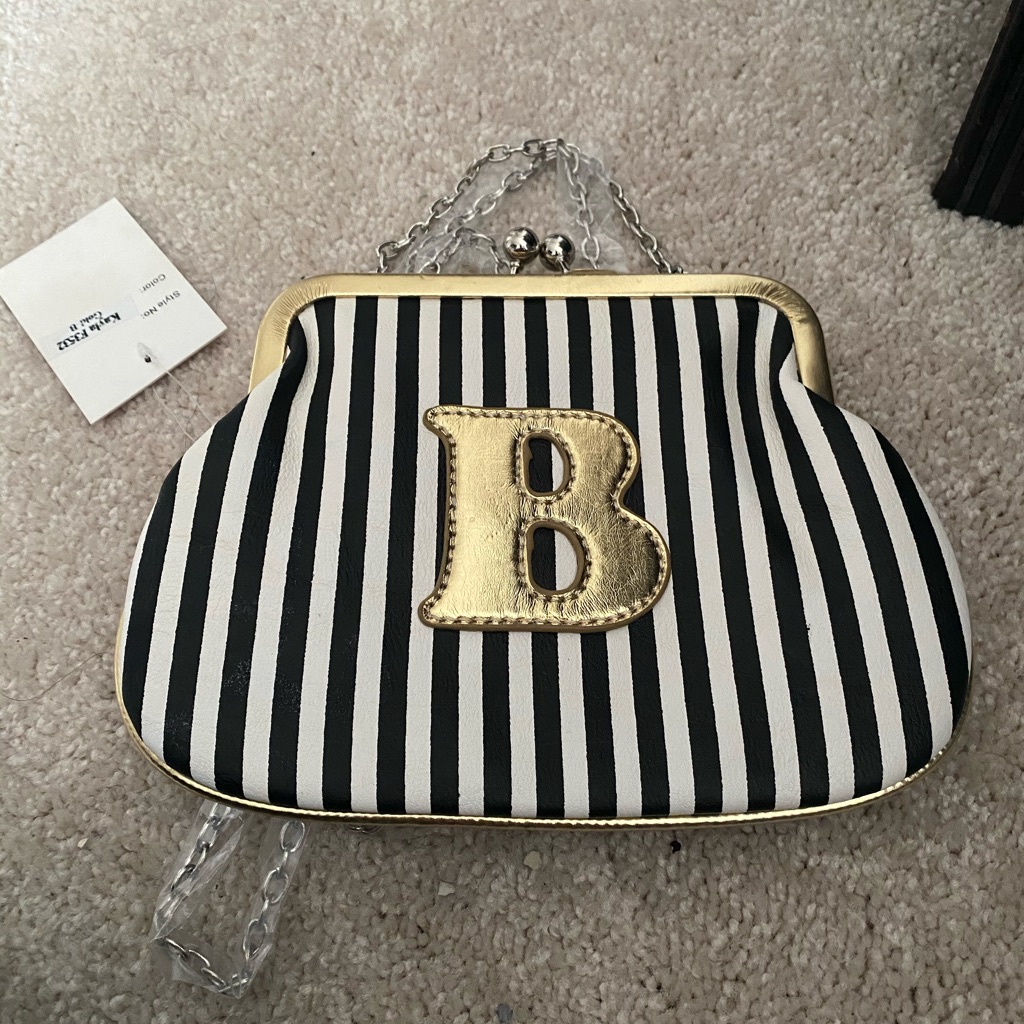 Small B Initial Purse